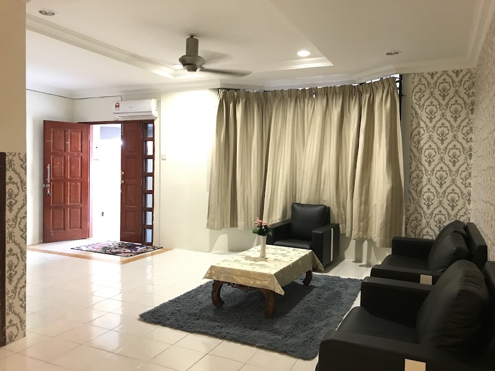 Homestay Taman Tasik