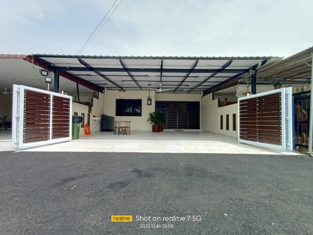 BROWN CRAFT HOMESTAY