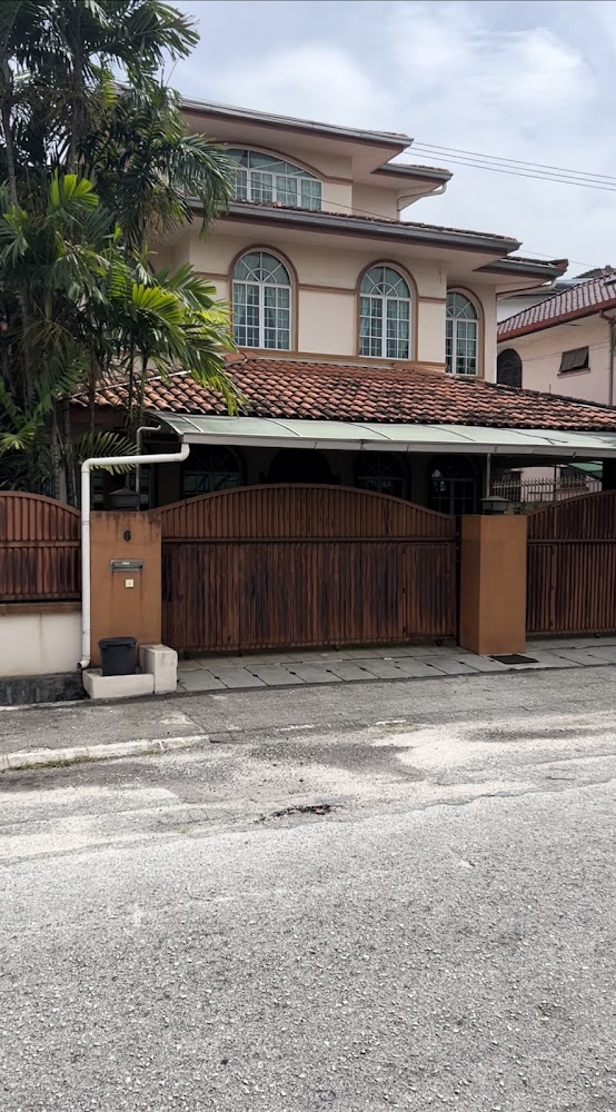 Aisha DNI Bungalow homestay