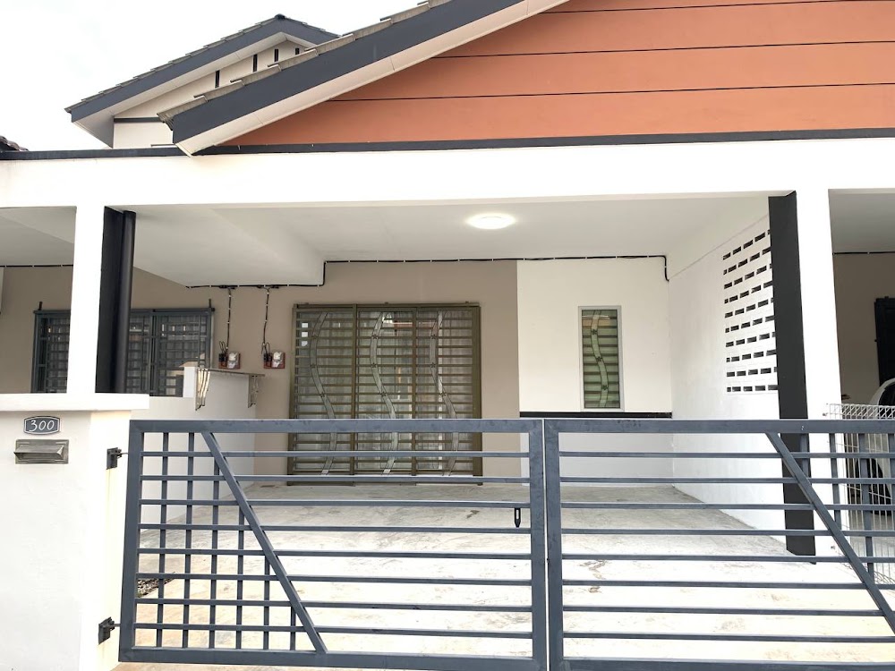 Eshal Homestay Seri Iskandar Perak
