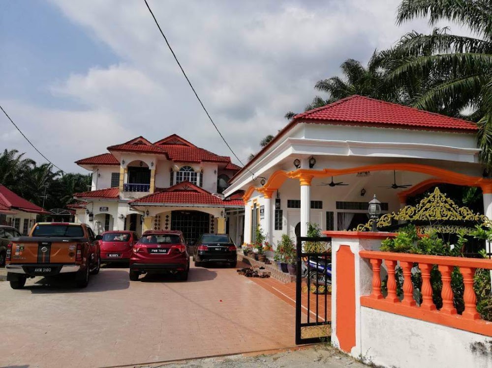 Homestay Imza Kampung Gajah / Pasir Salak