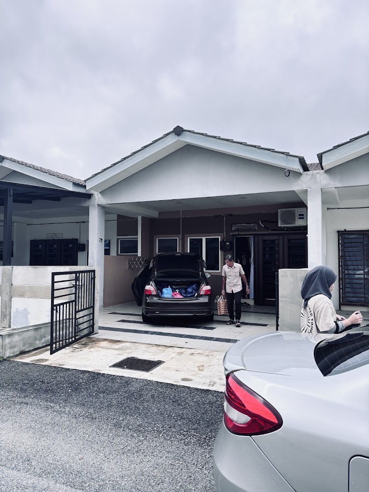 LUQLEE HOMESTAY