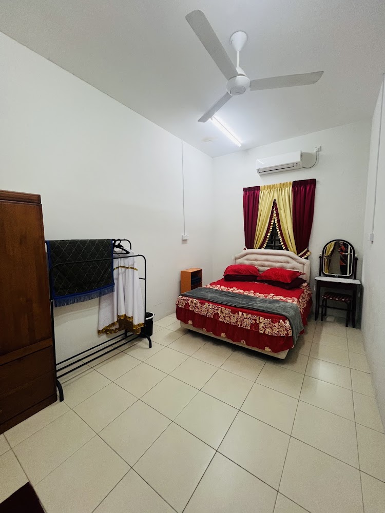 Zais Homestay
