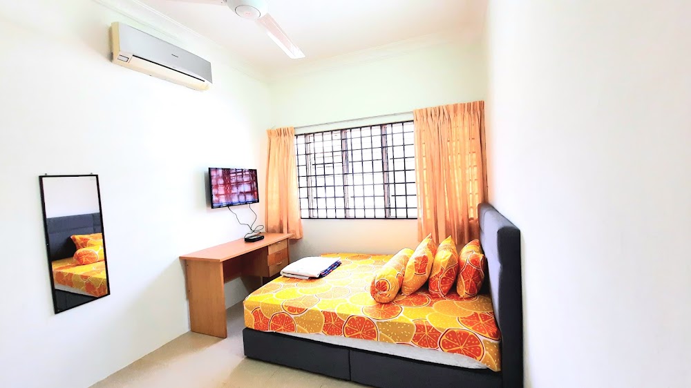 Adi Home Stay
