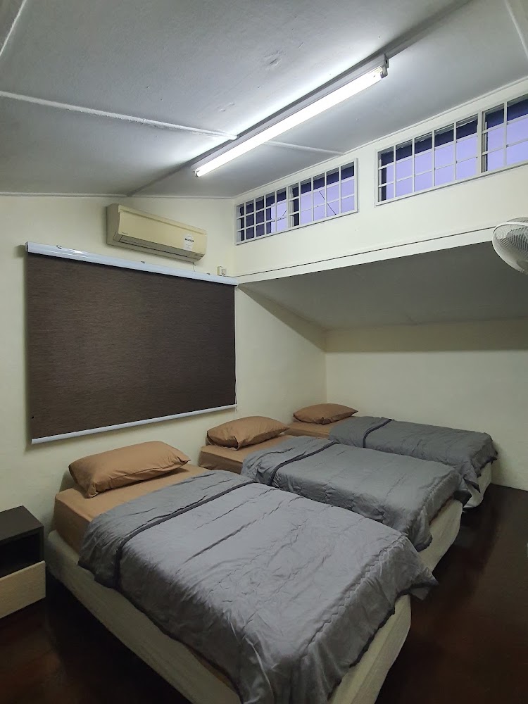 1st Island Homestay @ Bayan Baru (34 & 36)