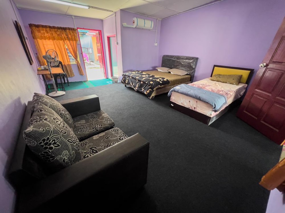 Aina Riverside Homestay