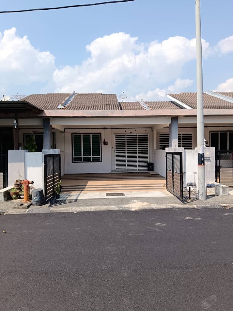 Fienaz Homestay