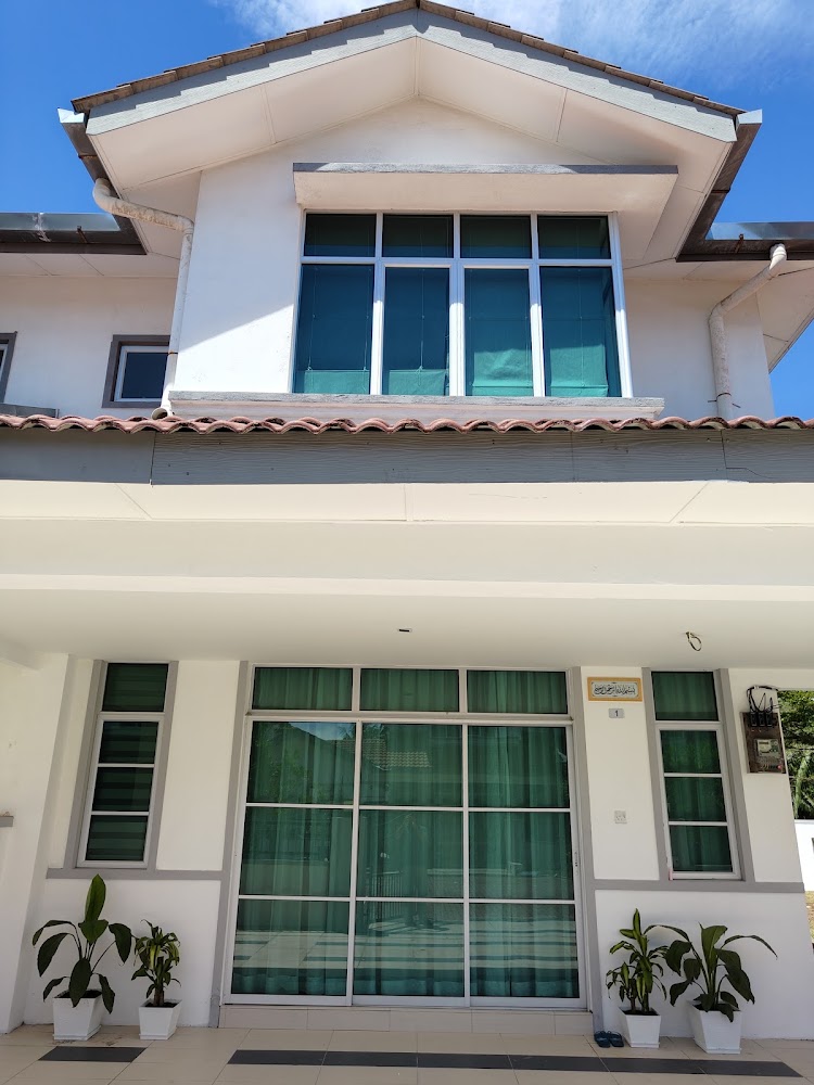 Homestay NorPuteh Hauz Taman Desa Manjung