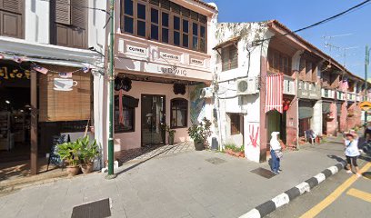 Street Art House Homestay
