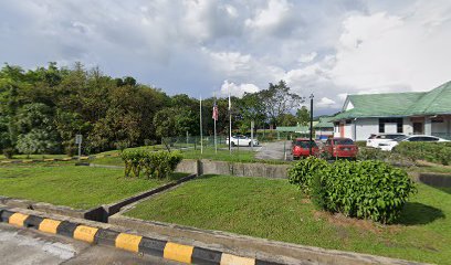 White House Tapah Road (Shahrini Homestay)
