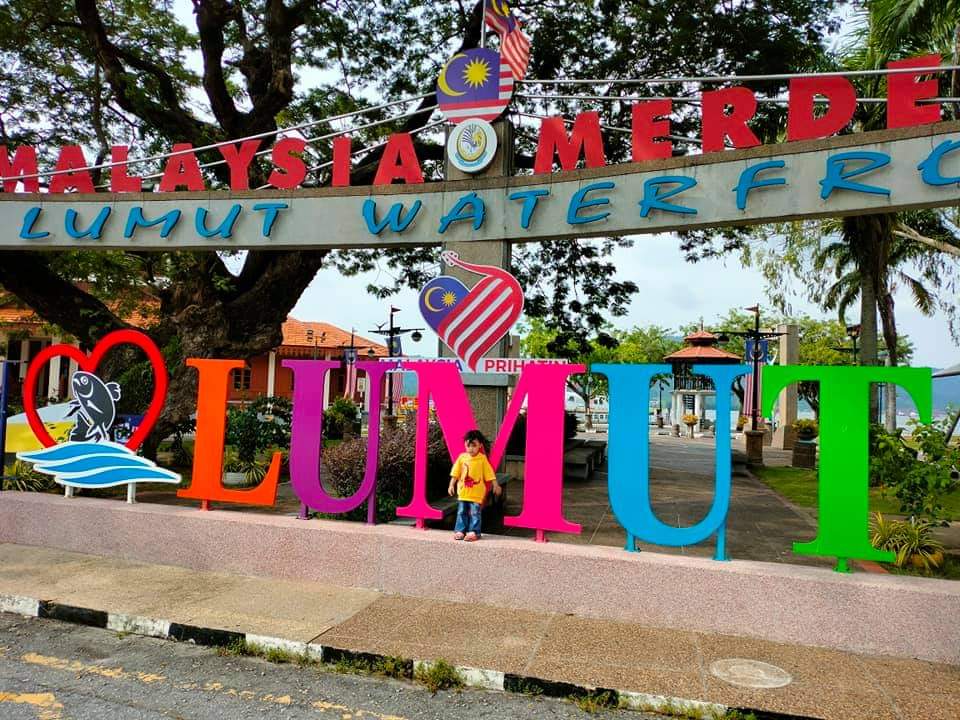 Hometay Mewah Lumut