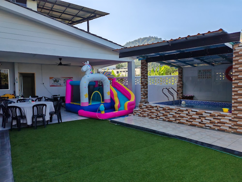Homestay Tok Abah Gasthaus Lumut with Mini Pool & Kids Zone