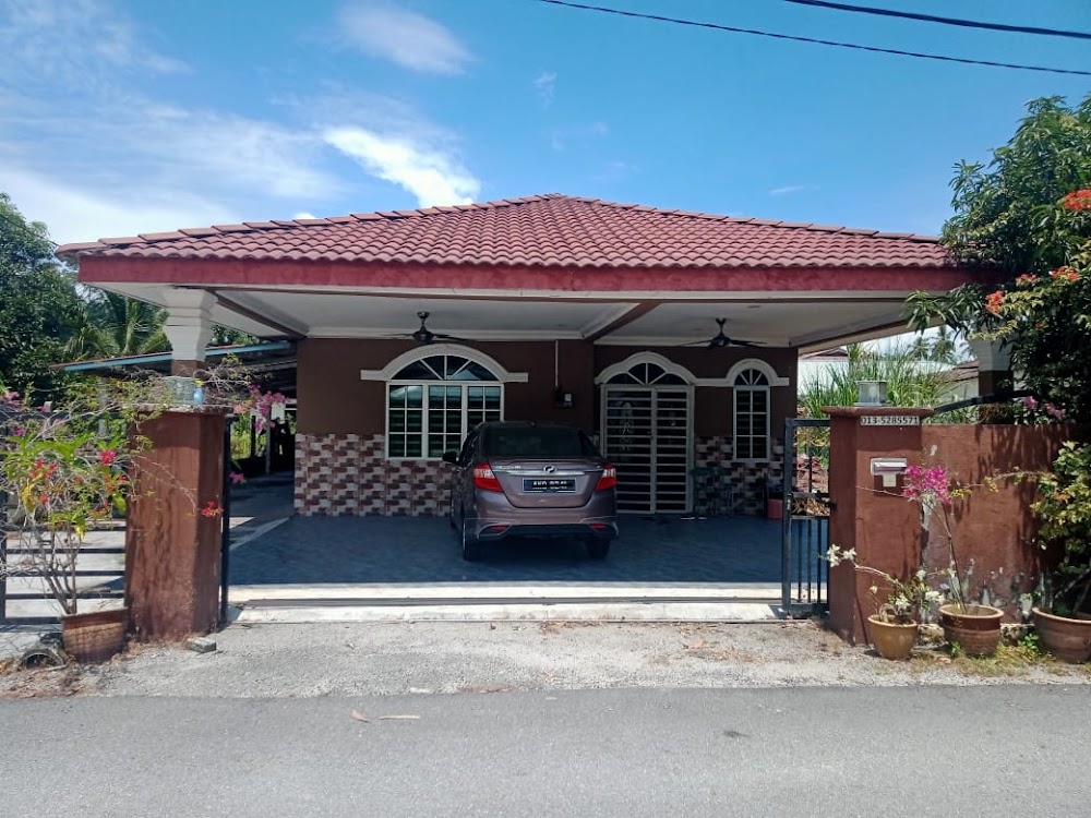 HOMESTAY KAMPAR-AZAMI
