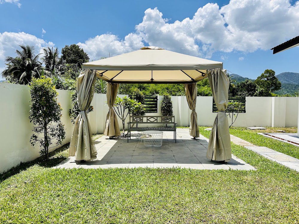 Tiong Guest House